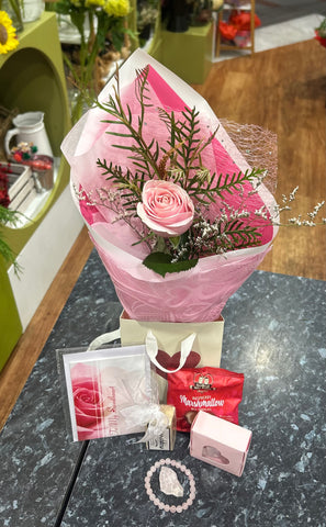 Sweetheart Rose + Gifts